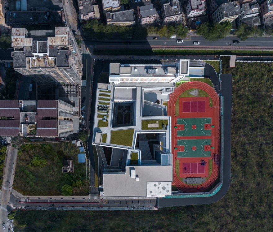深圳市龙华区福城实验学校 / 深圳大学建筑设计研究院 “钟中+钟波涛”工作室-15