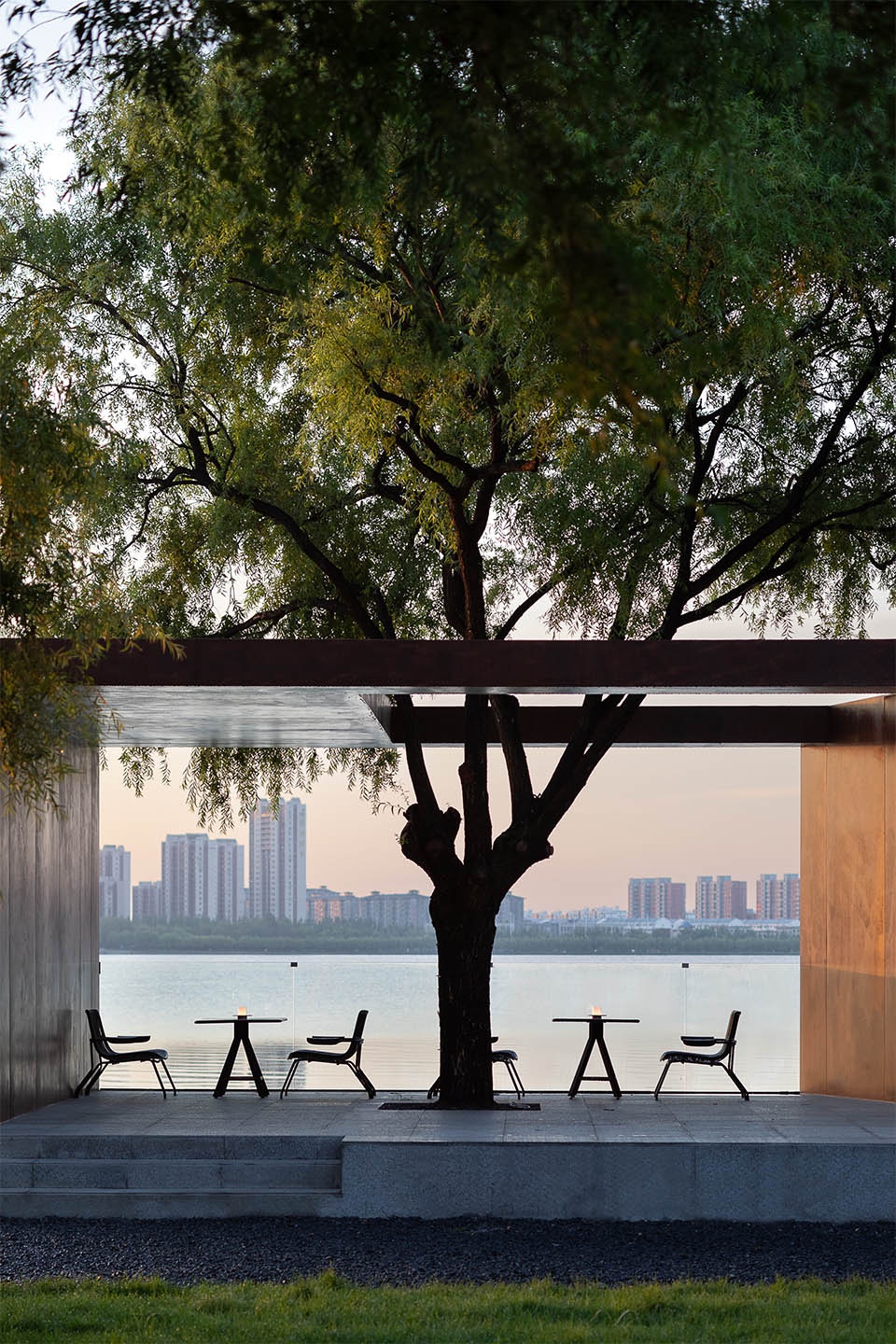 黑龙江大庆滨洲湖工业遗存的商业活化丨中国大庆丨慢珊瑚设计-37