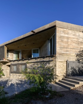 宇宙之家,阿根廷 / Architect Cristián Nanzer