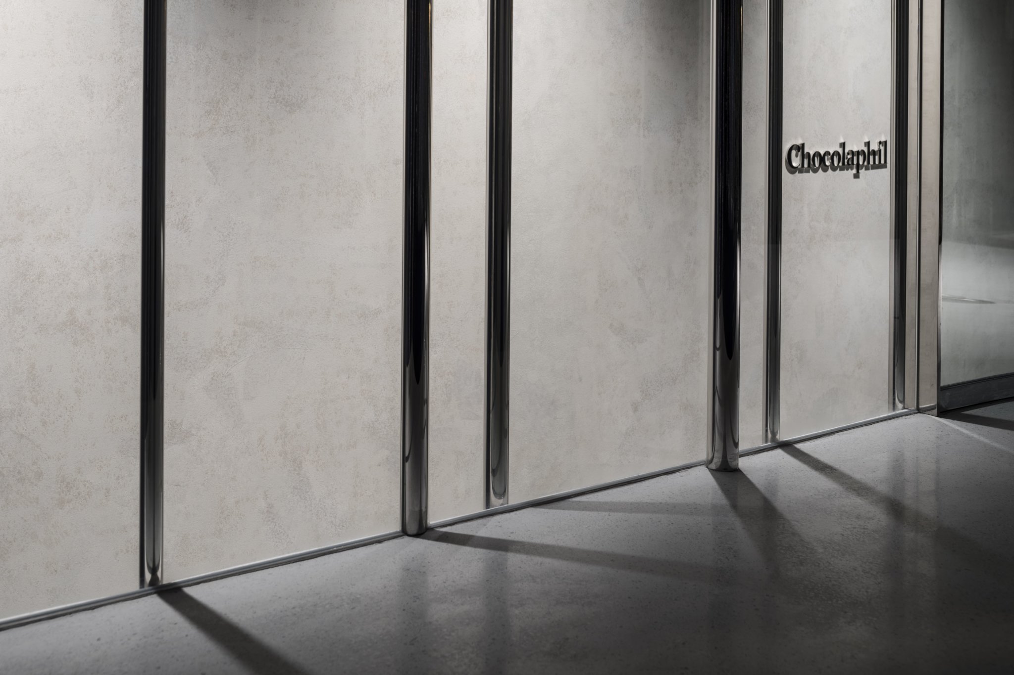 深海蓝的巧克力森林——CHOCOLAPHIL 室内设计赏析-14