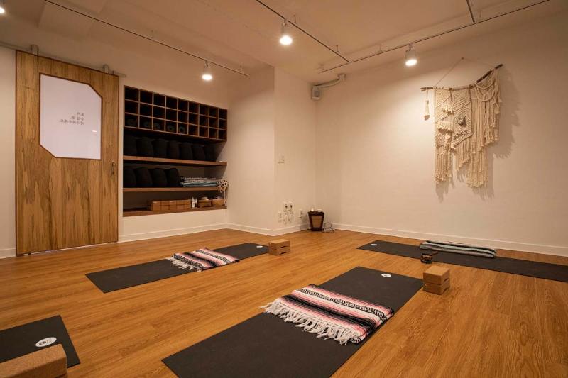 22 平米迷你瑜伽室，打造轻松卡通风-9