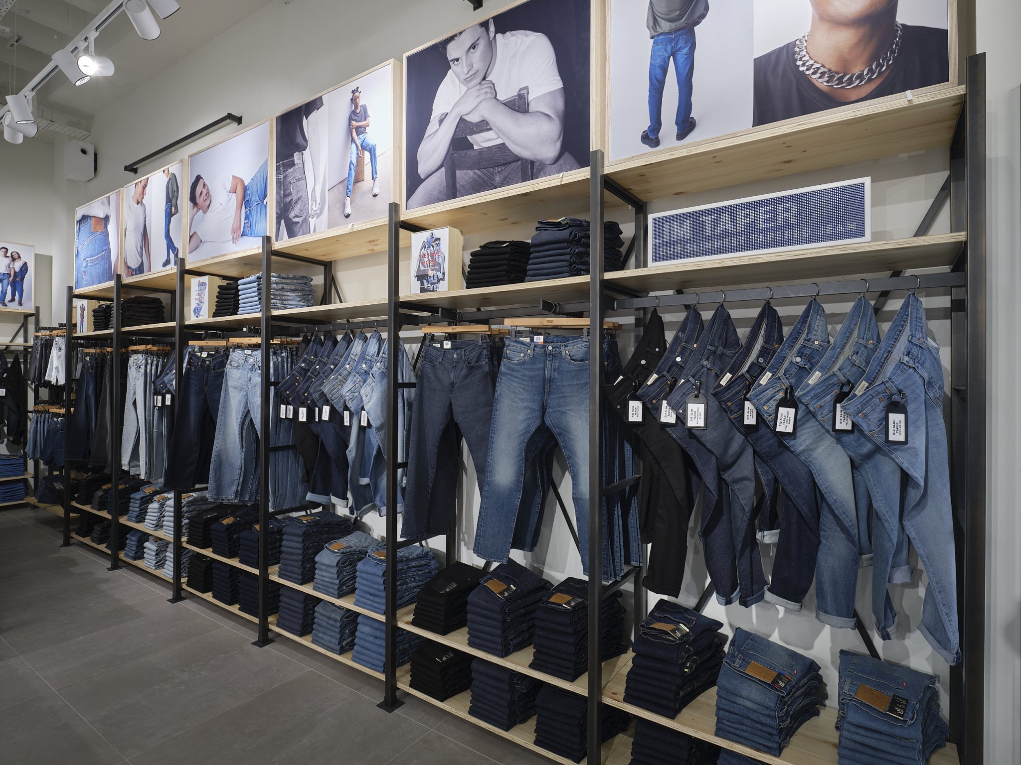 李维斯(Levi’s)®牛仔裤和 T 恤 X 幸运狐(Lucky Fo)丨英国丨Lucky Fox-10