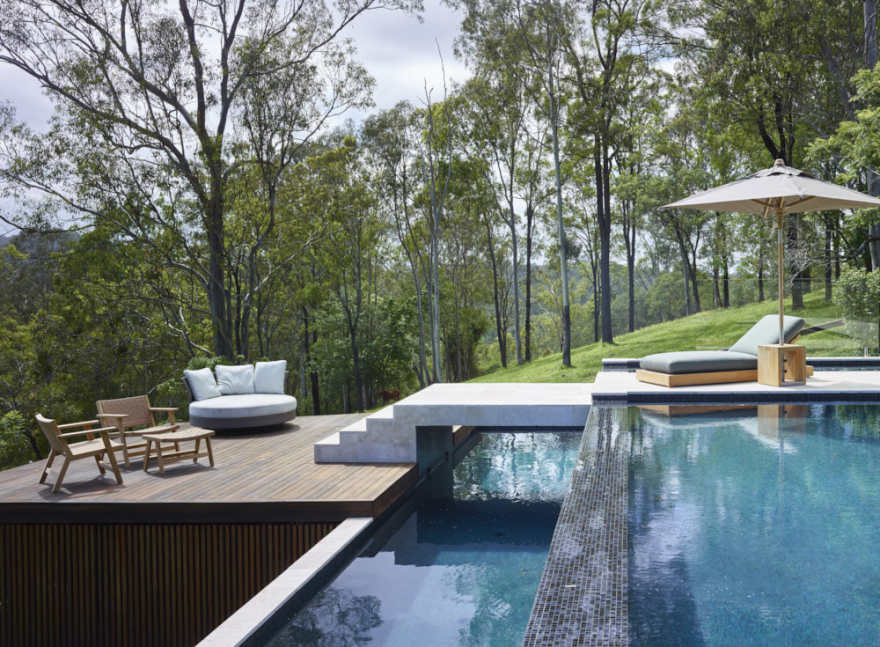 鹿 hurst 别墅 | 现代主义倾向的透明与坚实之作-14