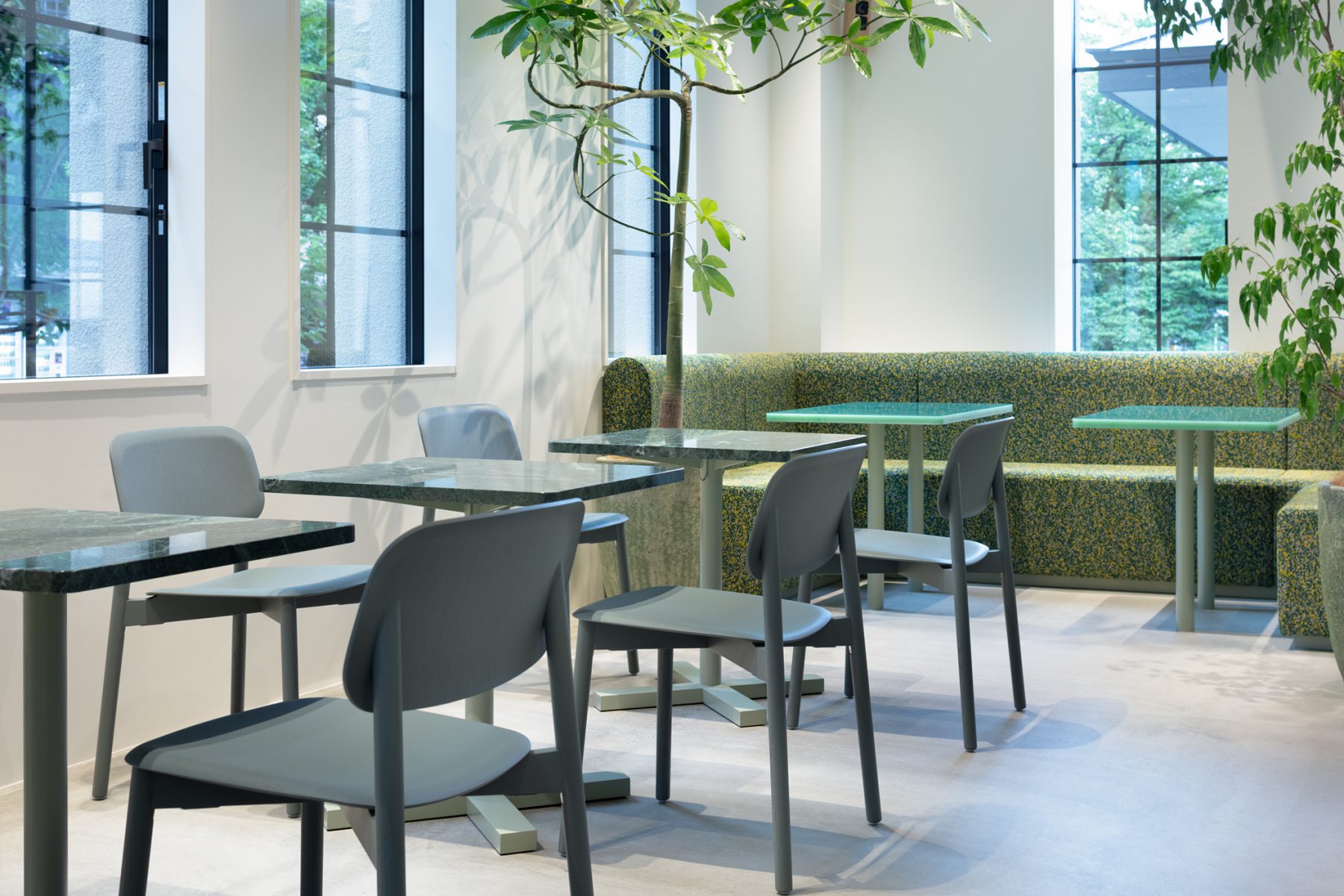 Blue Bottle Coffee Kyoto Kiyamachi Cafe | Schemata Architects / Jo Nagasaka-2