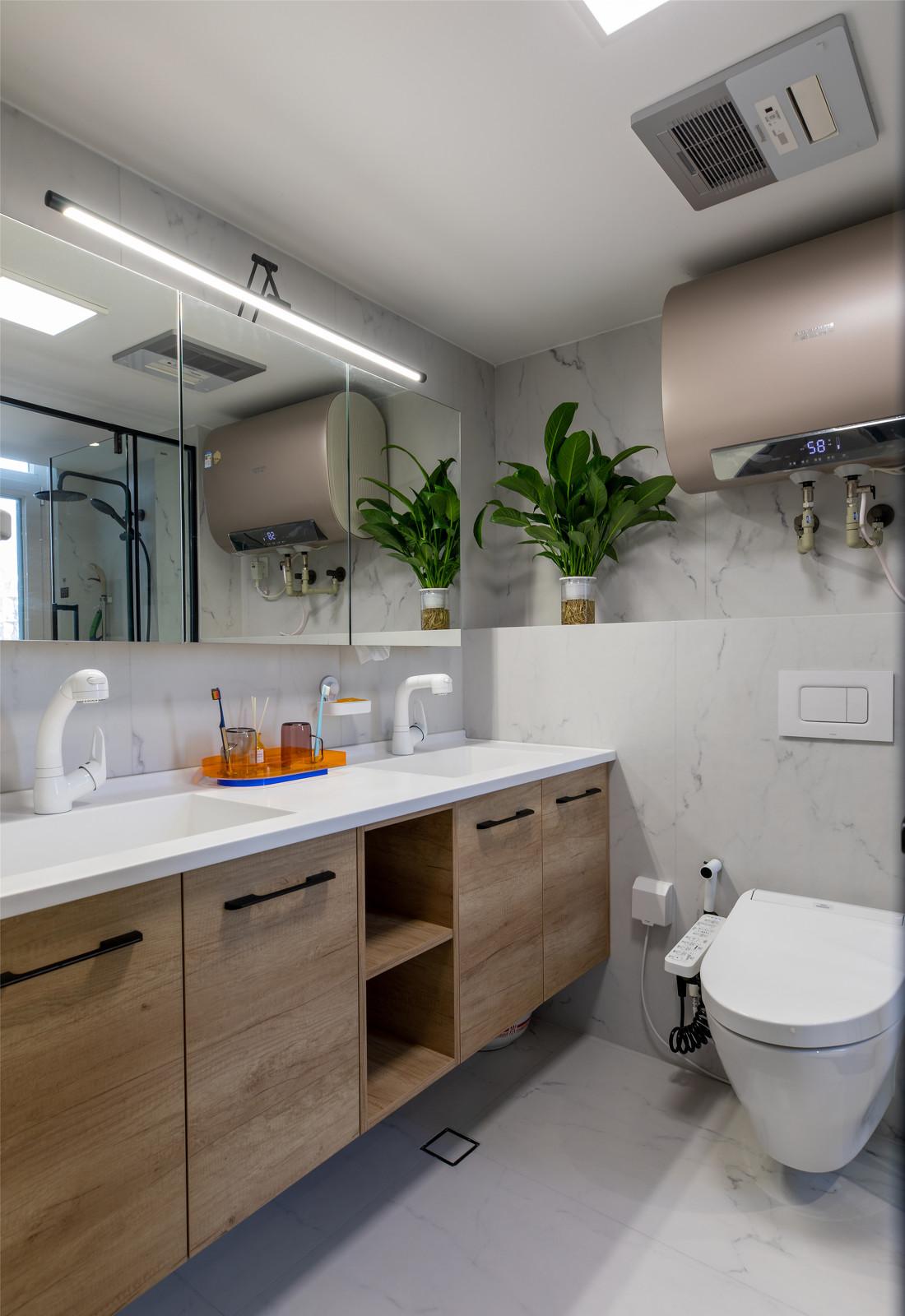 悬浮壁柜打造多彩客厅-38