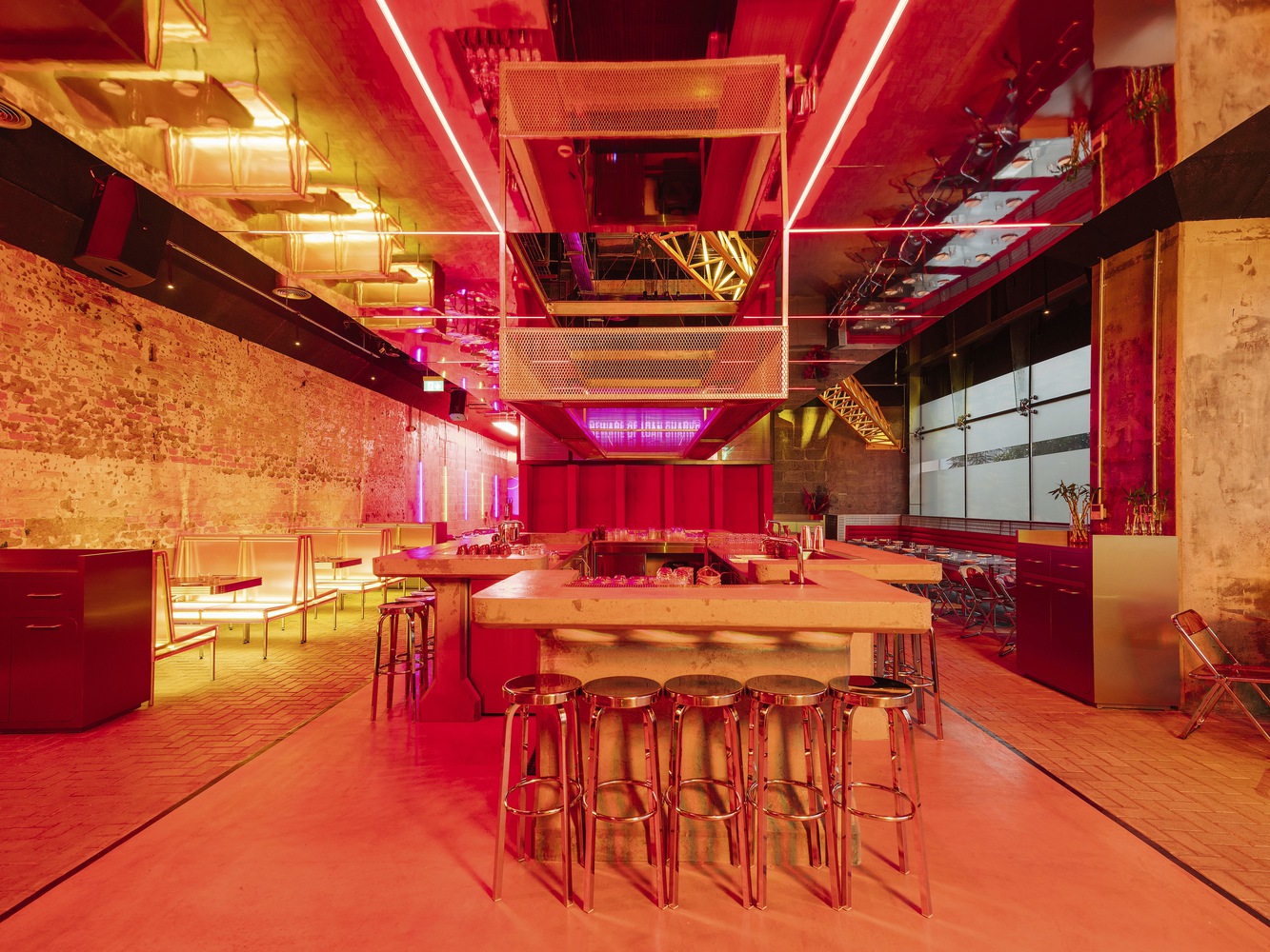 Electric Pawn Shop · 复古未来主义酒吧设计丨Accent Design Group-37