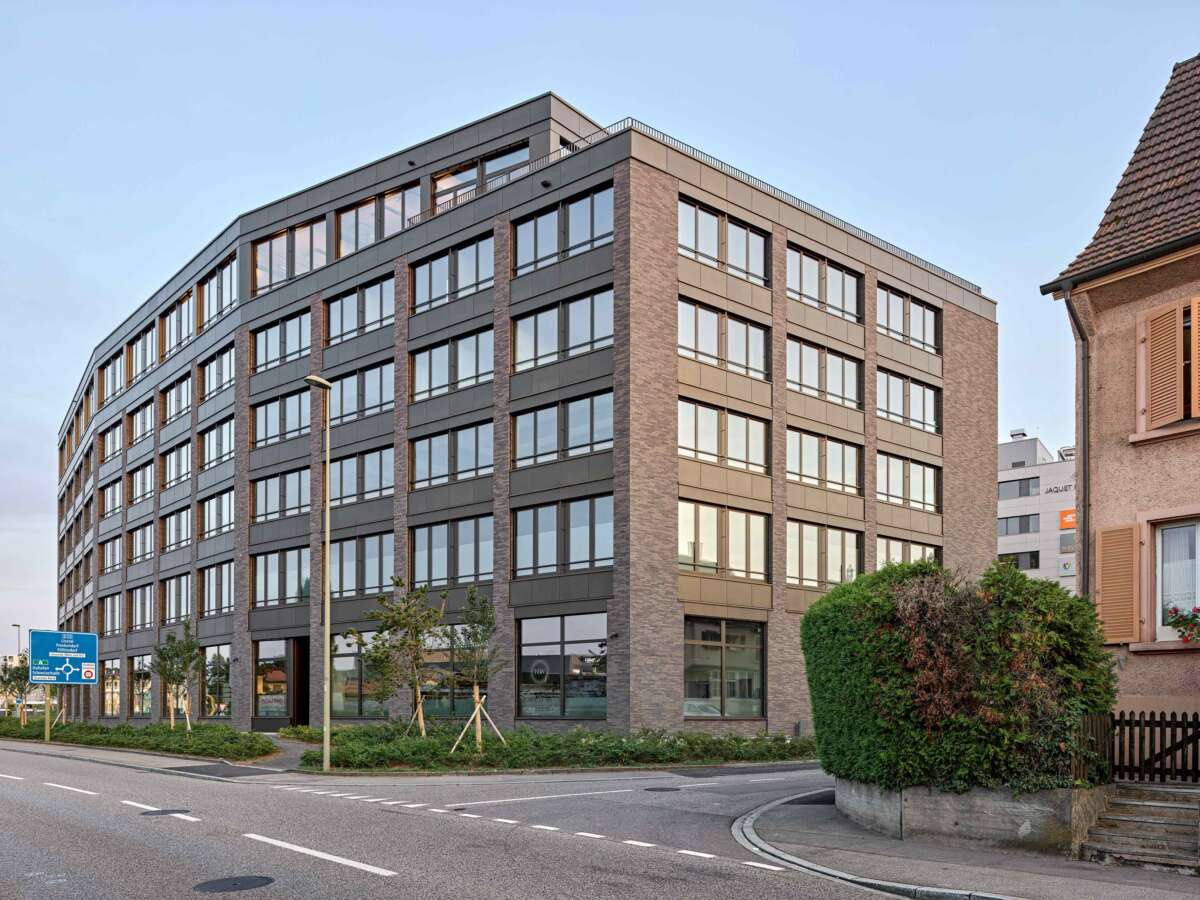 普拉特恩市经济之家-17