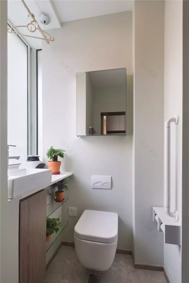 60平挤6口人,厕所当厨房?设计师神改造变豪宅-62