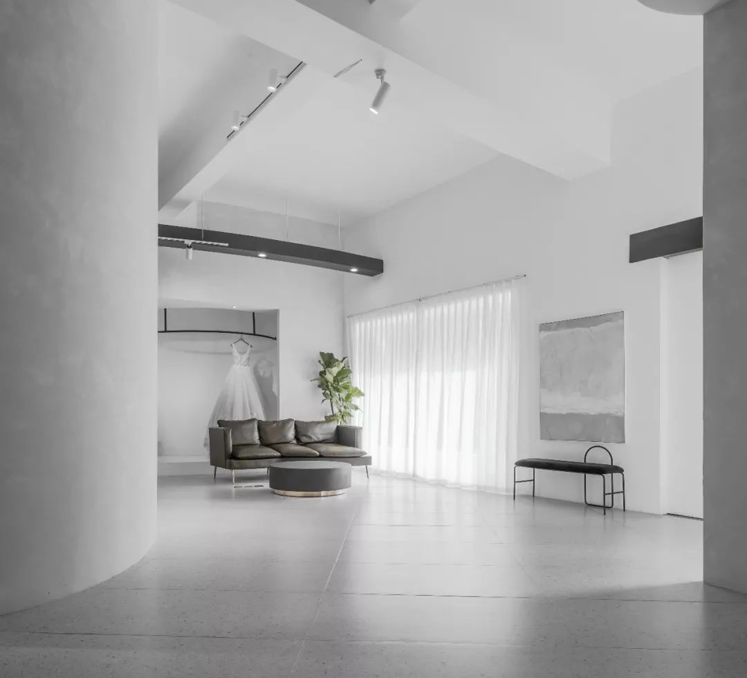 曲线之美,MIN.D 打造的 ULI.BRIDE 展示空间-29