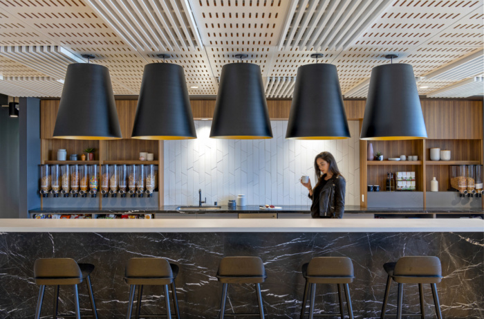 升级金融科技公司旧金山总部,现代与舒适的办公空间-20