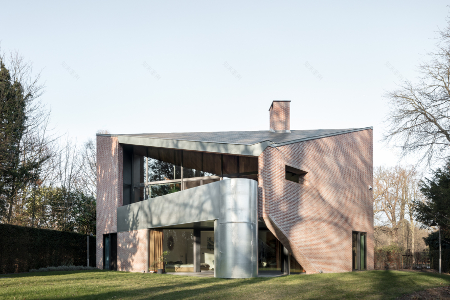 比利时历史遗址上的现代住宅丨POLYGOON Architectuur-9