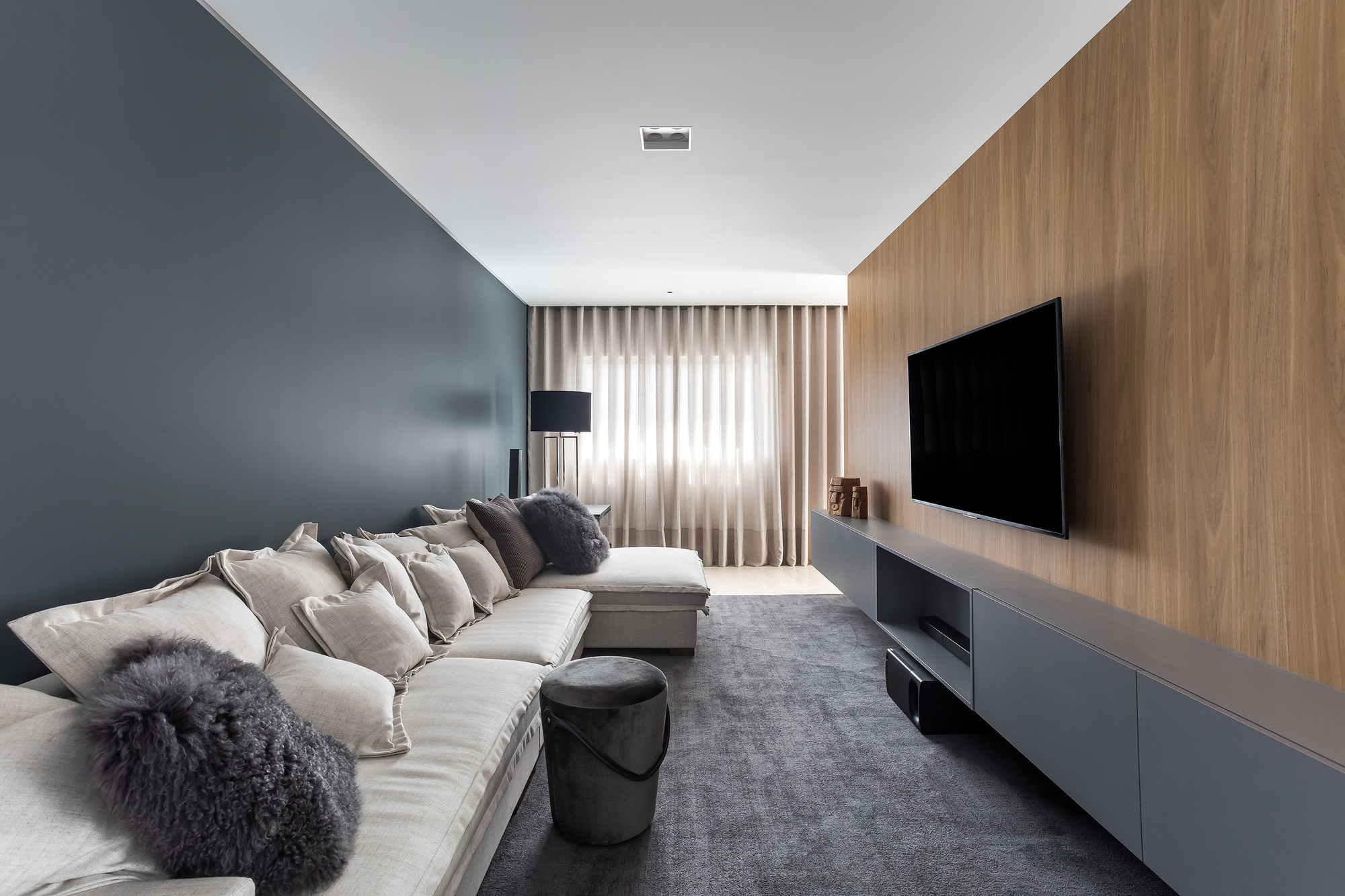 巴西极简主义之VA公寓样板房(2020)(Michel Macedo Arquitetos)设计-21