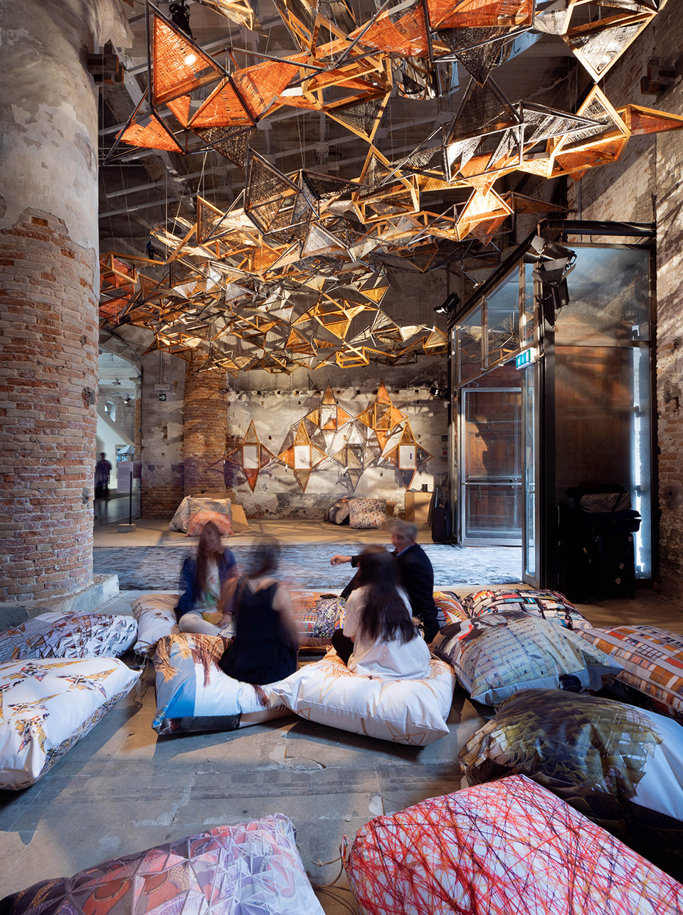 “编织建筑”建筑元素，意大利威尼斯双年展 / EMBT-41