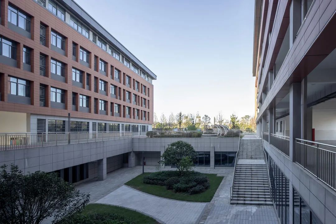 铜陵市十五中西湖校区及师范附小新校区丨中国铜陵丨安徽地平线建筑设计有限公司-22