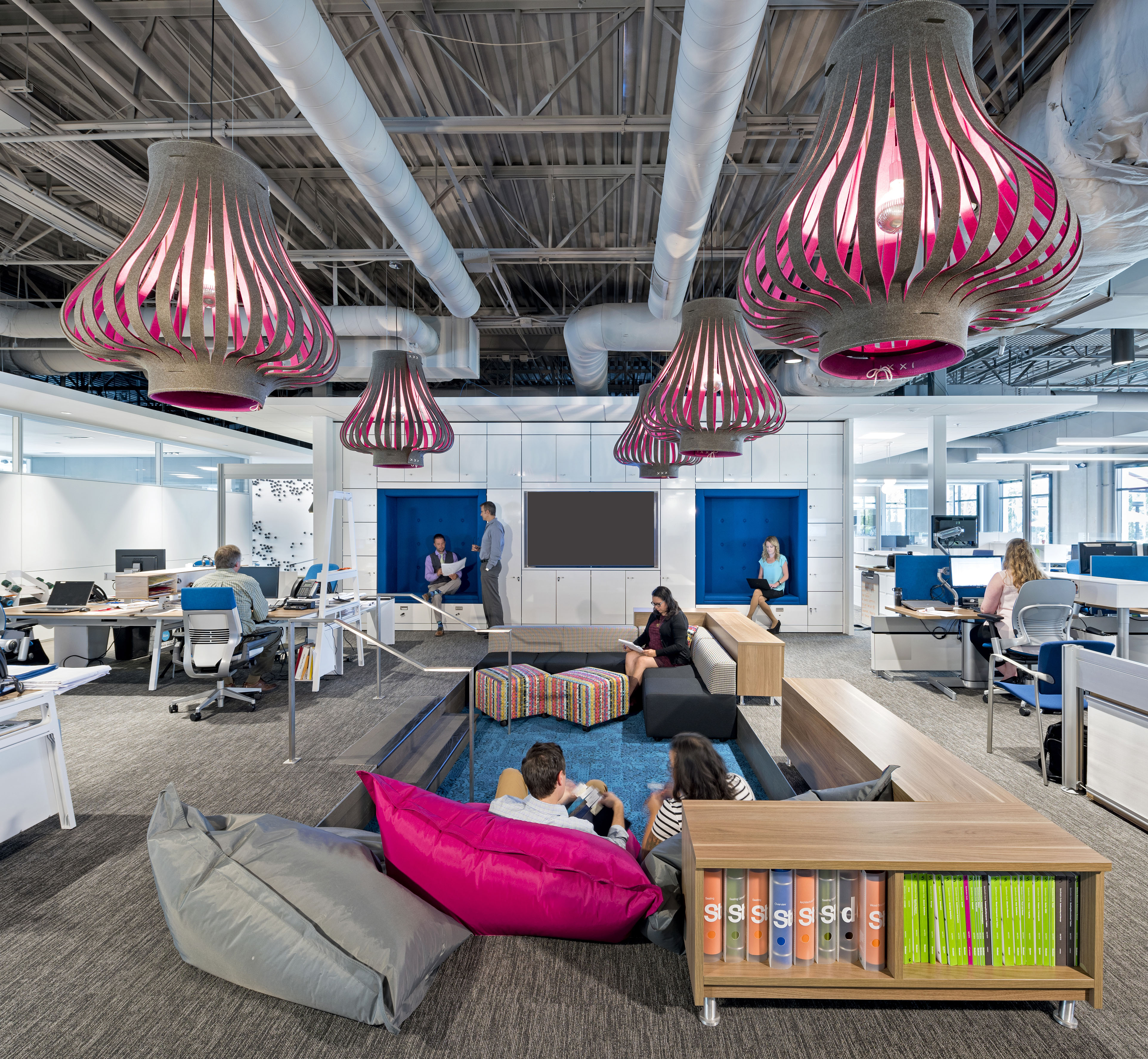 连接工作场所与商业目标的社区聚集地-11