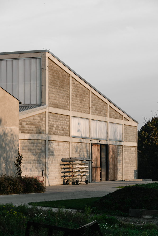 乡村马厩的现代诠释丨波兰丨KWK Promes-26