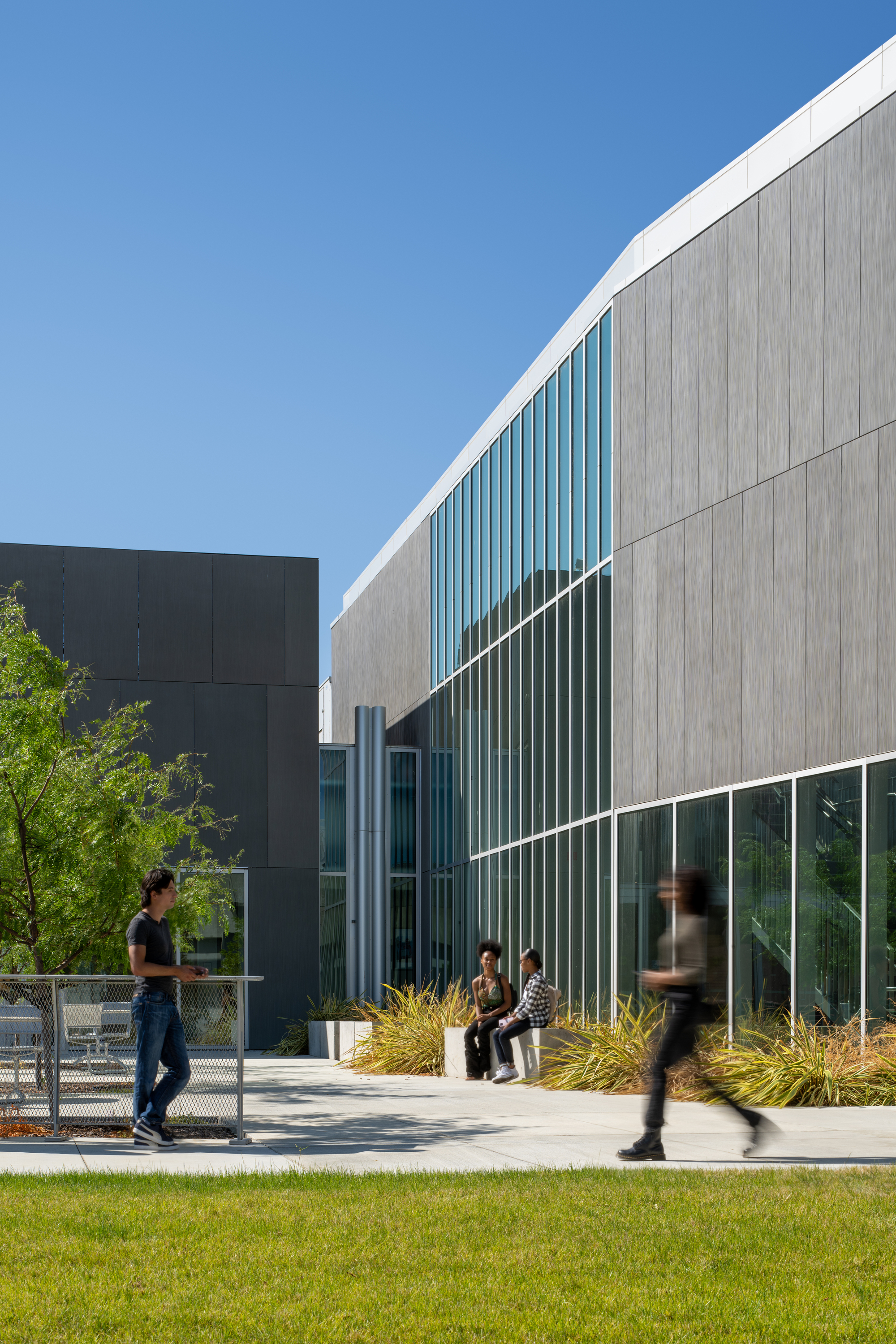 Los Medanos College Student Union & Kinesiology Complex / LPA-13