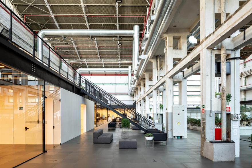 巴西 State Coworking · 灵活办公空间的设计典范-4