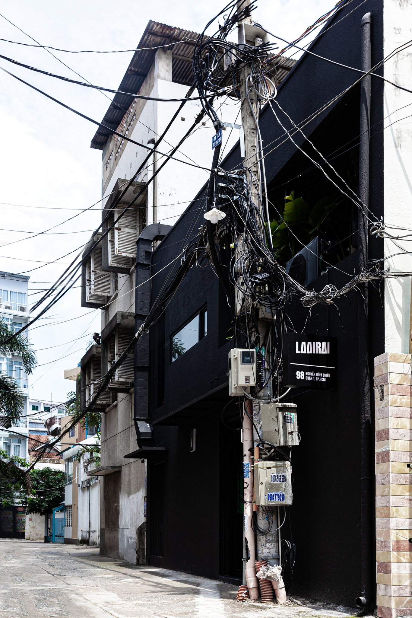 LAAIRAI(黑色立方体中的亚洲融合餐厅)-16