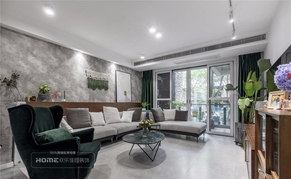 灰色调北欧风,打造花艺 90 后夫妇的诗意家居-8