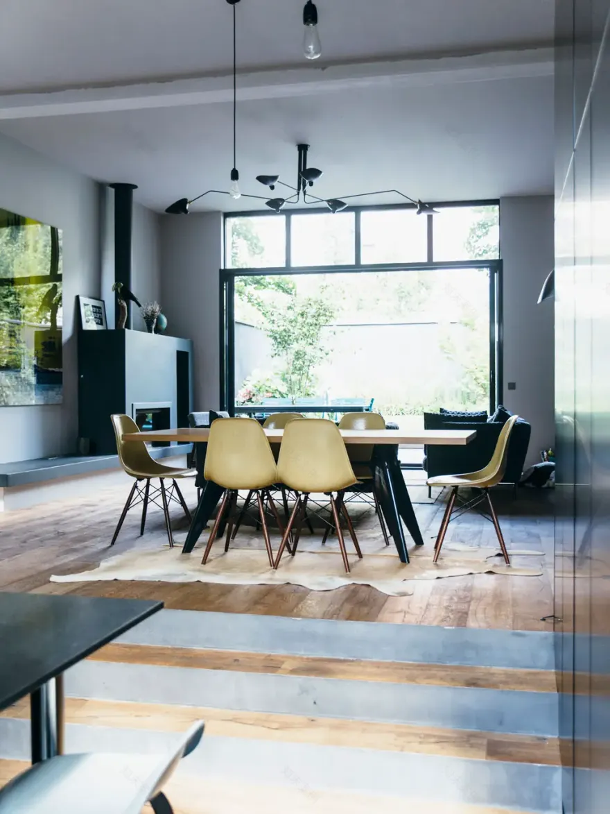 巴黎现代 Loft 风格住宅,开放式庭院打造生活新体验-4