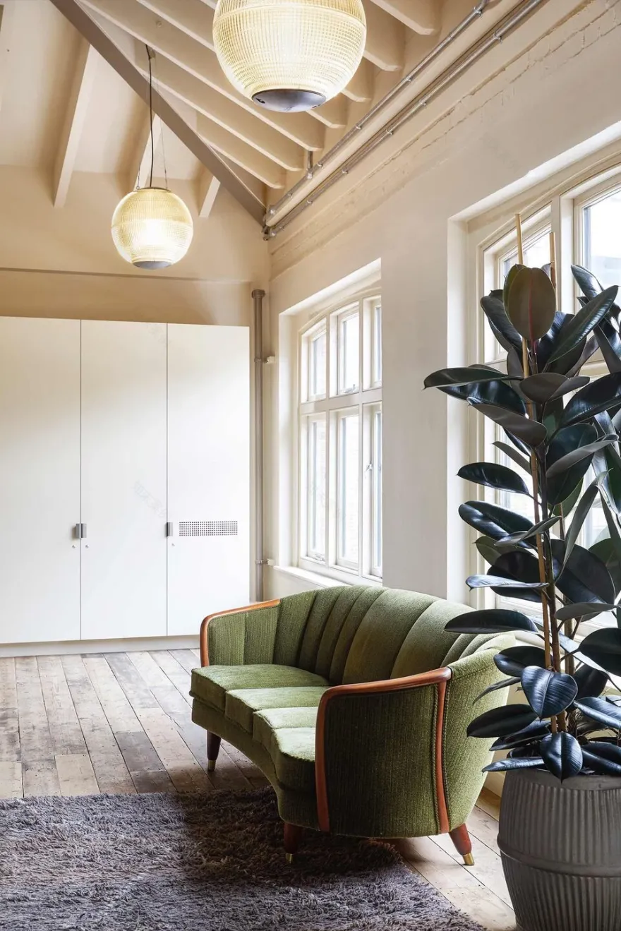 Office London, Aesop-8