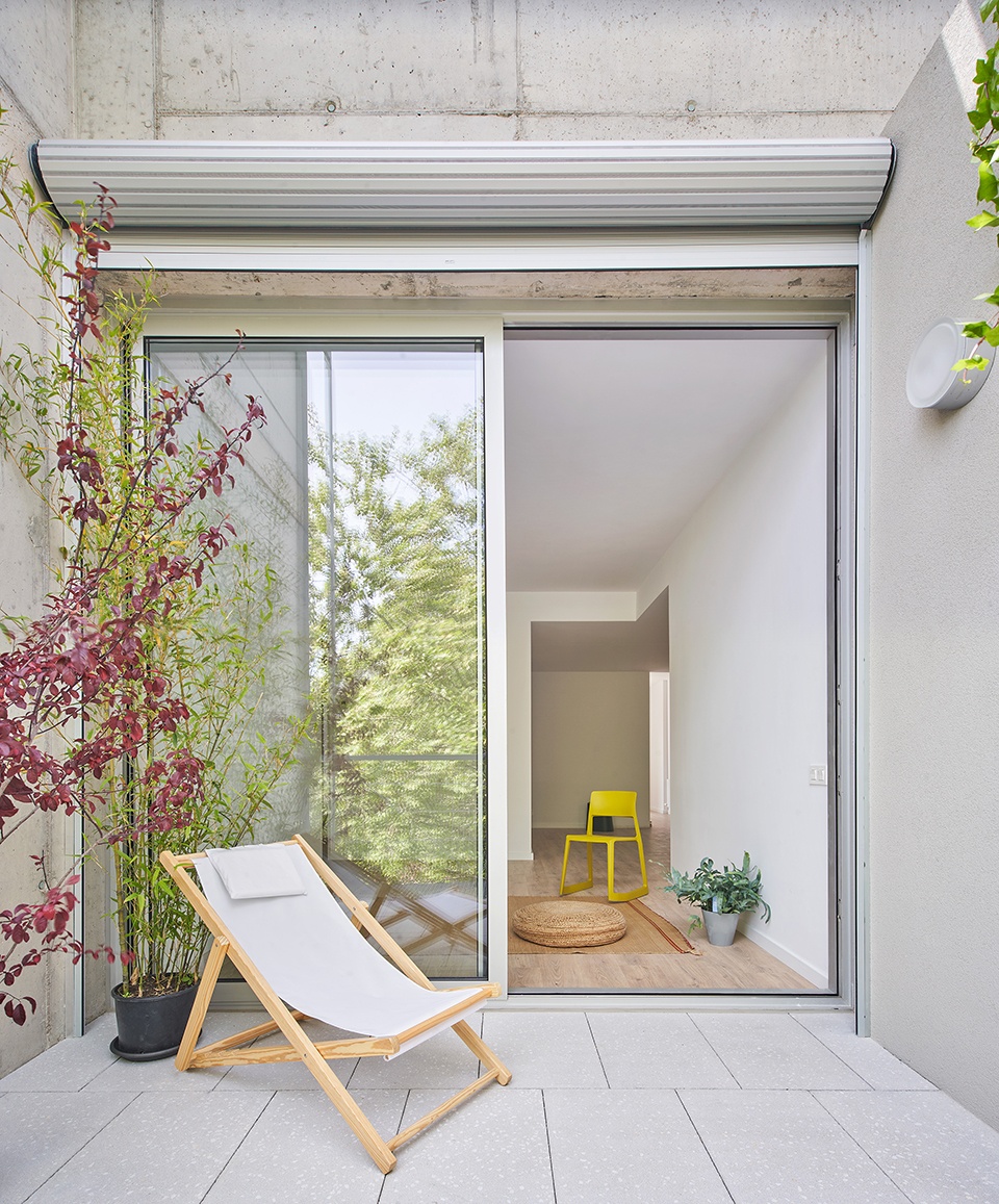 巴塞罗那社会住房设计，通透空间与裸露砖墙的完美结合-25