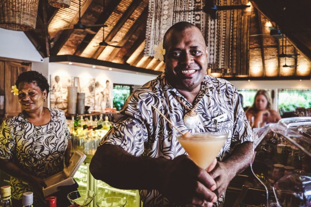 斐济五星级豪华度假酒店,现代斐济风格的海滨别墅-20