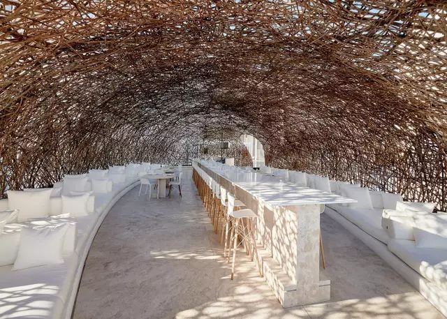 开了灯后，这家性冷淡风的酒店美爆了!-50