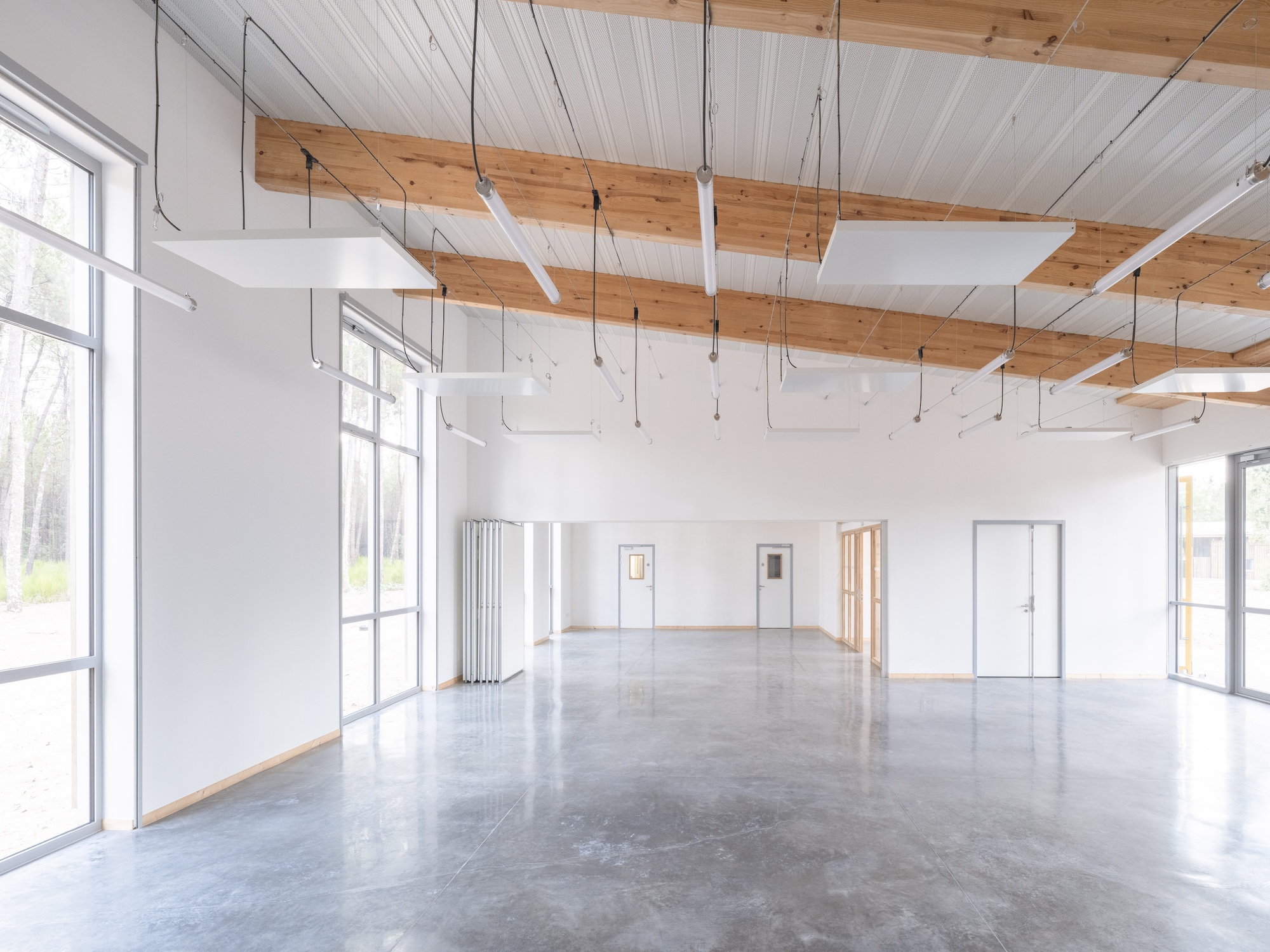 La Pinede Elementary School and Multi-Purpose Hall / ZW/A zweyacker & associés-32