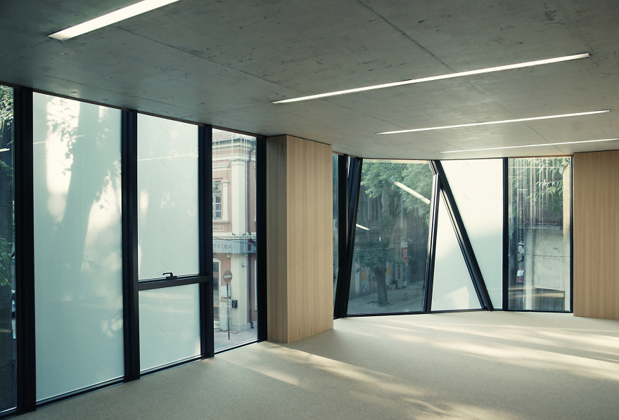 保加利亚 Varna 商业办公大楼-50