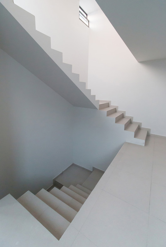 墨西哥双独栋住宅的“庭院”设计-17