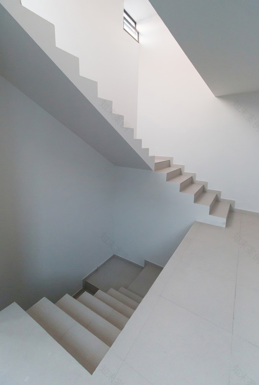 墨西哥双独栋住宅的“庭院”设计-17