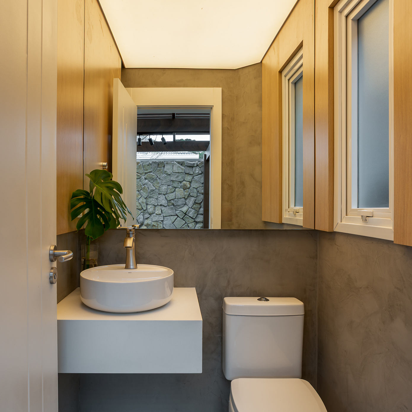 Casa Cubo: Modern Brazilian Home Revived-8