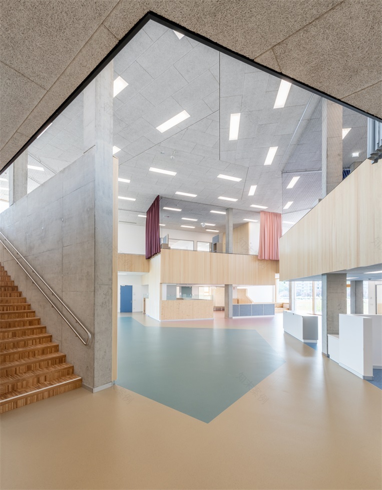 学生和老师的家风车式放射状幼儿园兼小学设计丨戈者设计-11