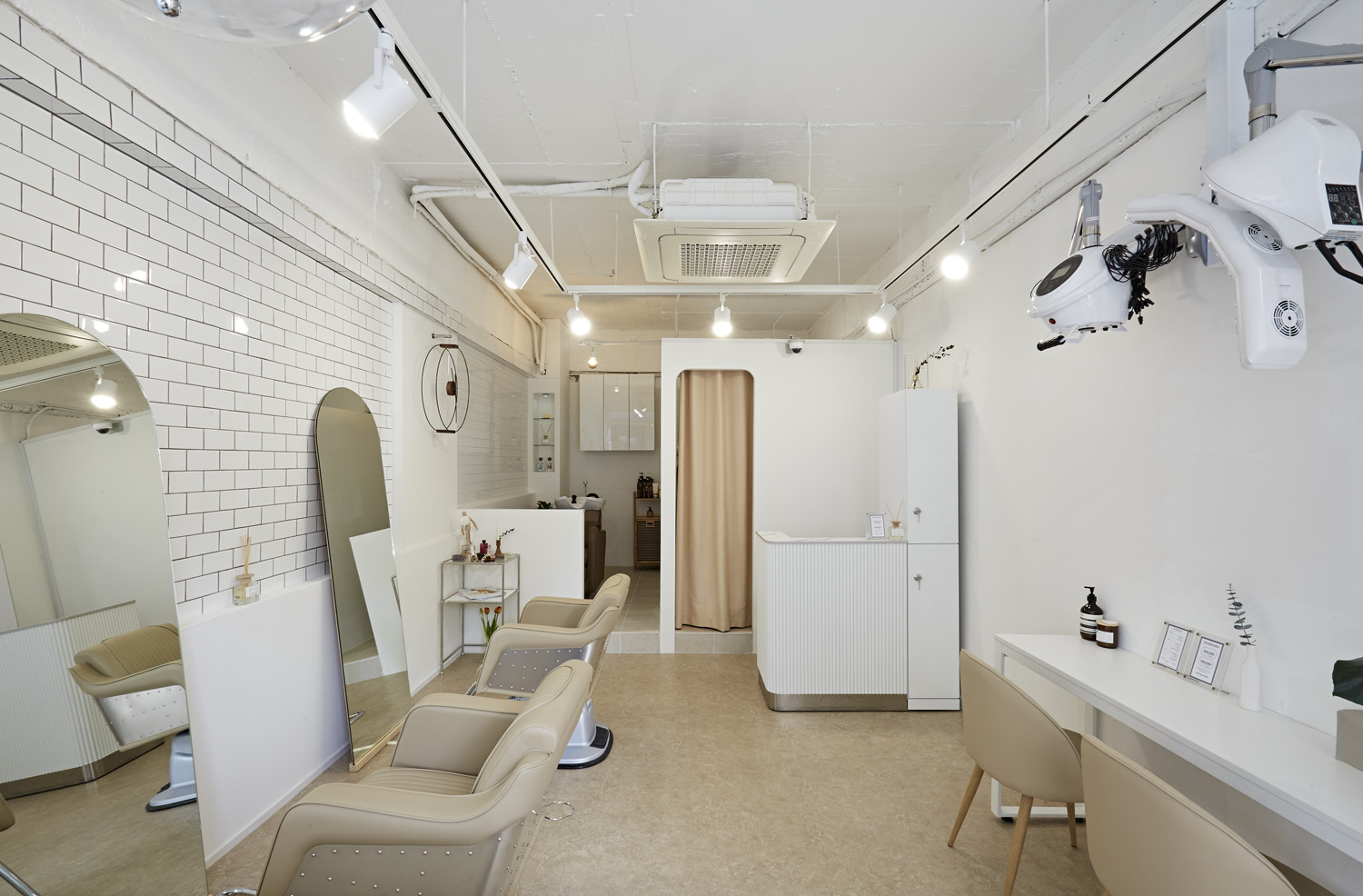 简约白调 12 坪美容室设计-3