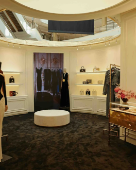 香奈儿“冬日星空”新年限定快闪丨中国北京丨法国艺术家Delphine Dénéréaz