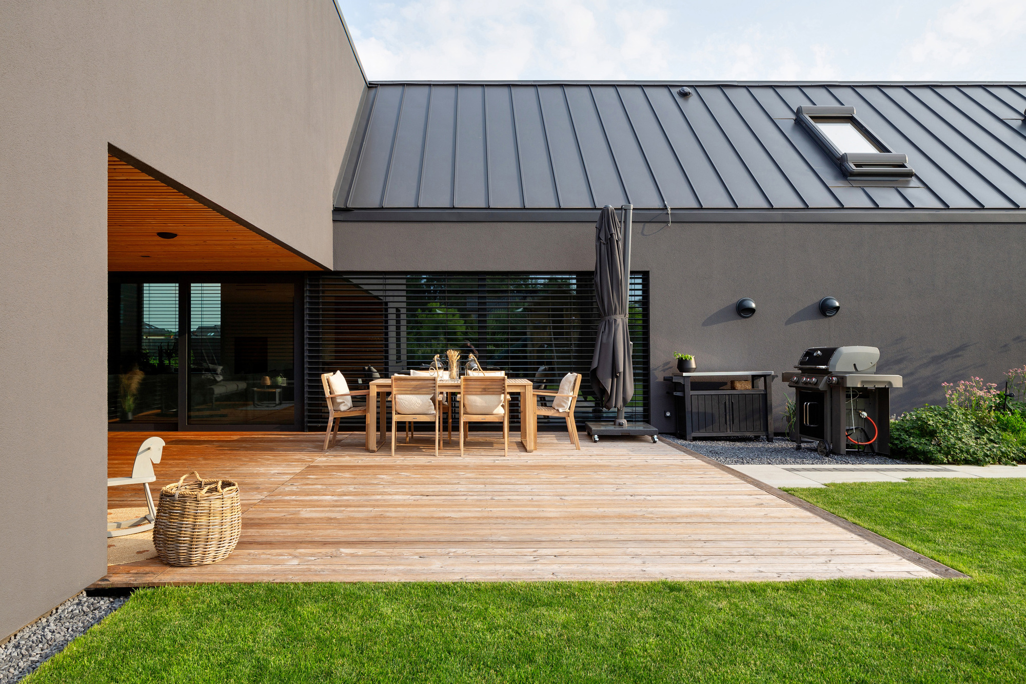 灰色房子丨RS+ Robert Skitek-12