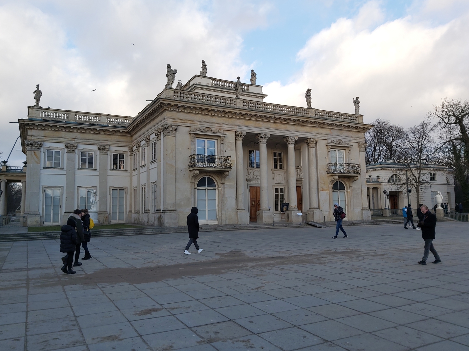 华沙皇家浴场公园内的岛屿宫丨波兰华沙丨蒂尔曼·冯·加默伦,多米尼克·梅林等-108