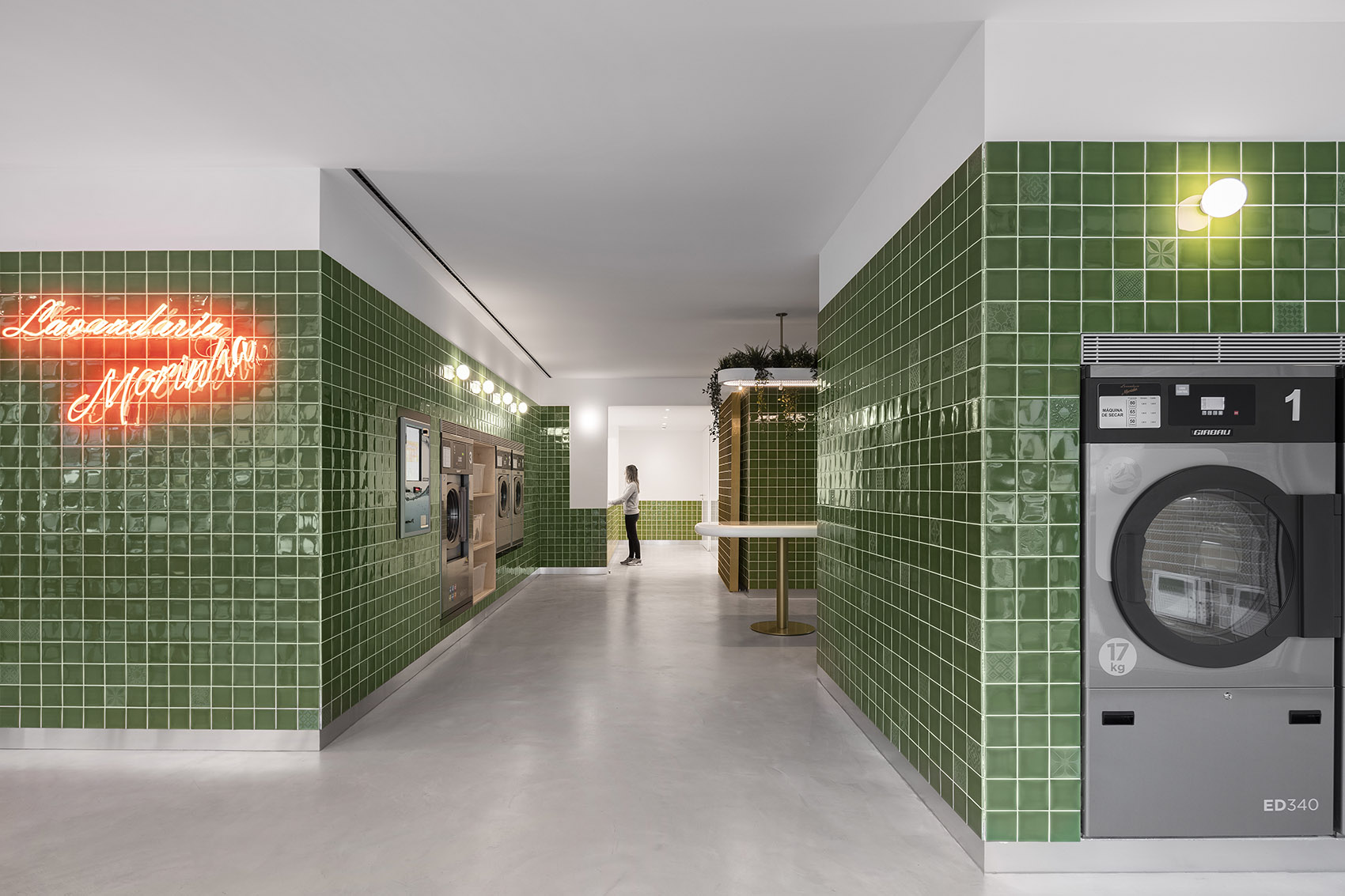 自助洗衣店，葡萄牙 / stu.dere + Civiurban-5