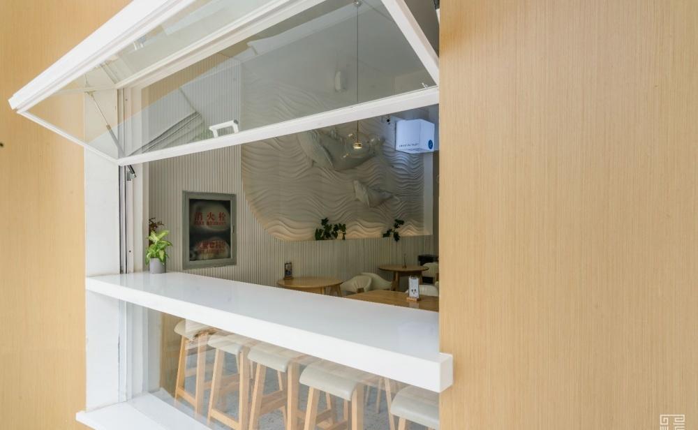 深蓝坊咖啡馆的浪花空间-10