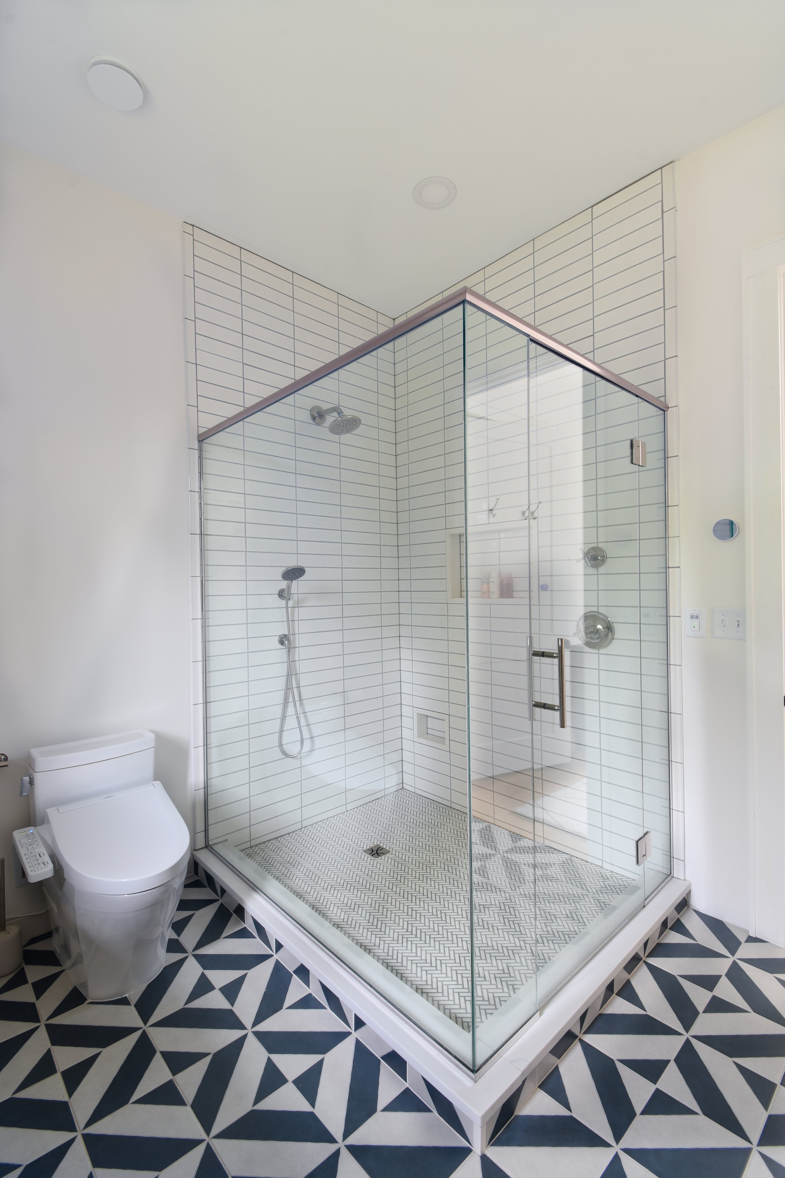 FOREST MOUNTAIN VIEW HOME — Meldrum Design-28