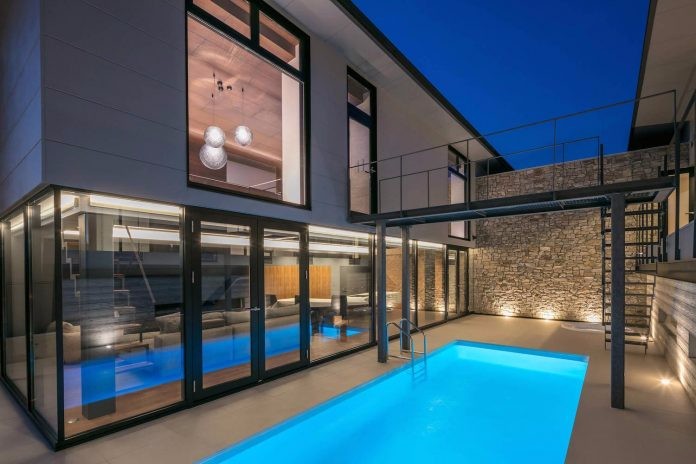 日本Ichiro Tanaka：隐藏在别墅内的游泳池-10