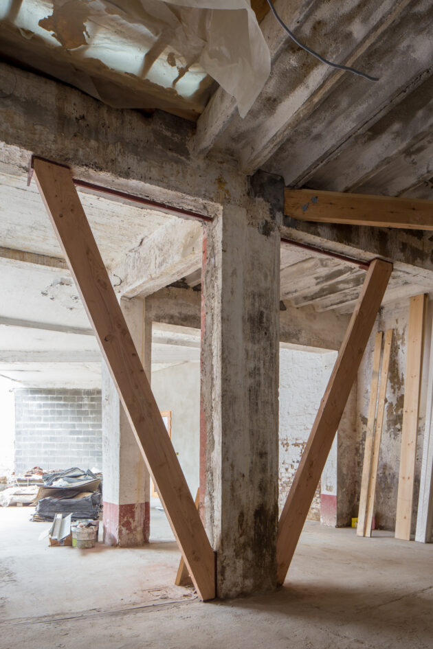 布鲁塞尔工业建筑改造住宅及陶瓷工作室丨比利时丨AgwA,Evelia Macal-78