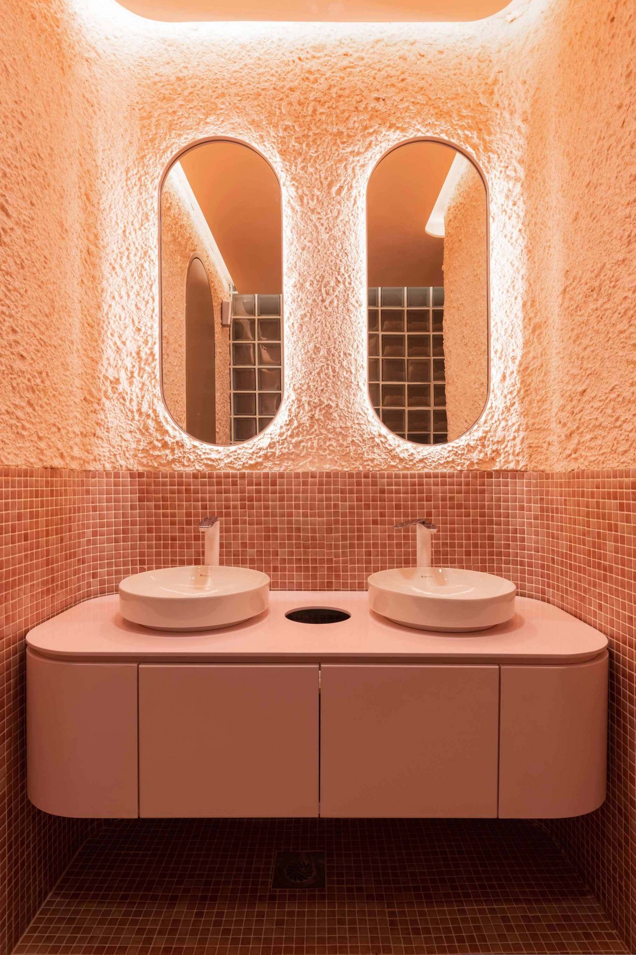 意大利餐厅设计 既舒适又有生活的乐趣-11