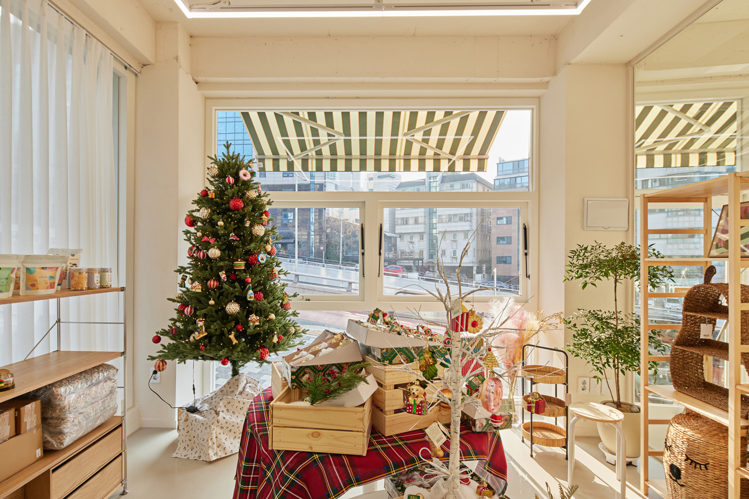 欧洲风情 17 平小空间，贝壳元素打造精致卧室&工作室-6