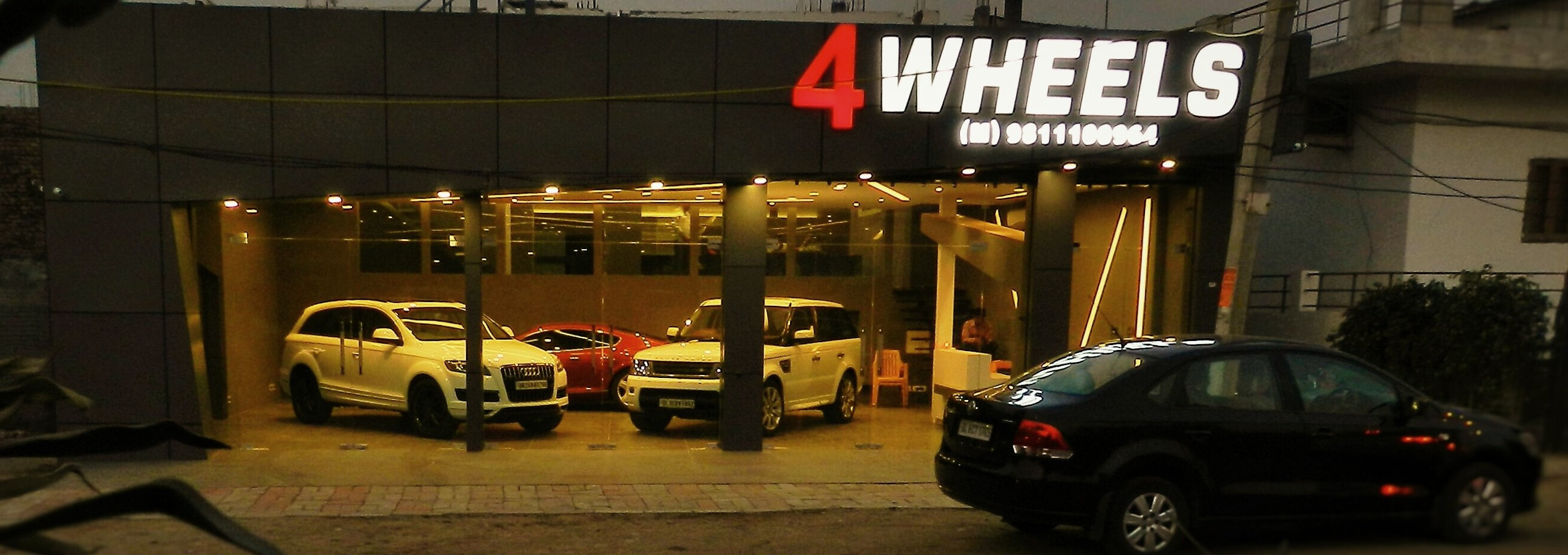 印度现代风格汽车展厅设计-11