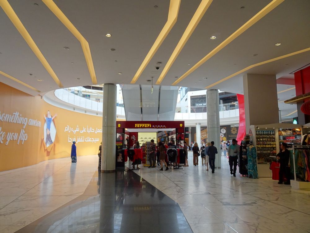 フェラーリ・ワールド・アブダビ | UAE の建築【世界建築巡り】-49