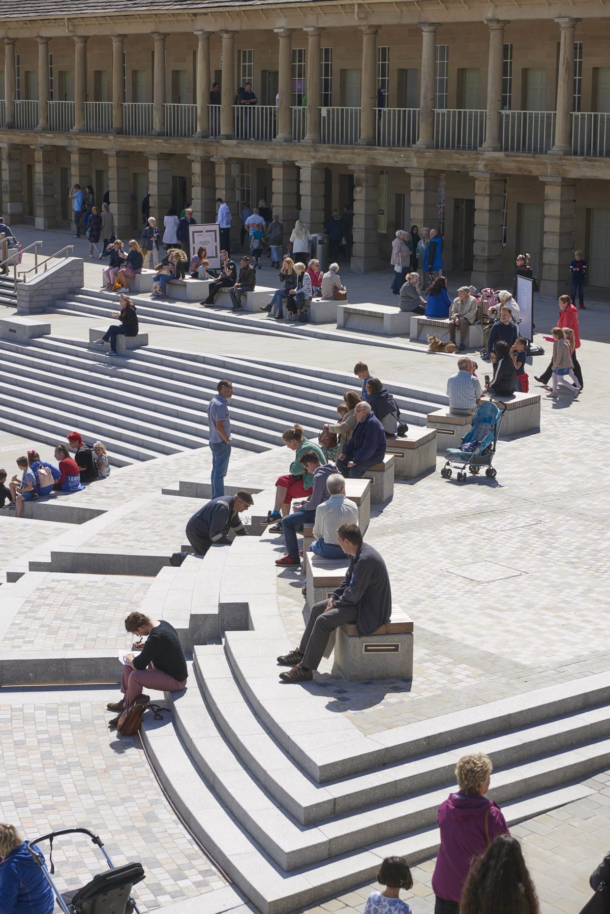 英国哈利法克斯 Piece Hall 广场 · 历史建筑的现代复兴-22