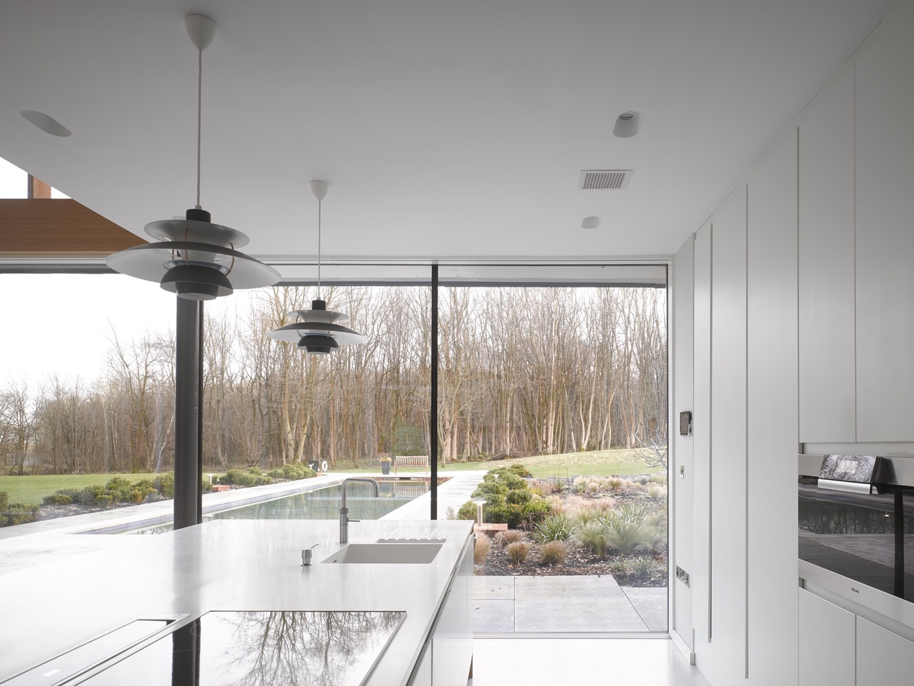 红砖绿意相映成趣,节能环保的英国乡村别墅-60